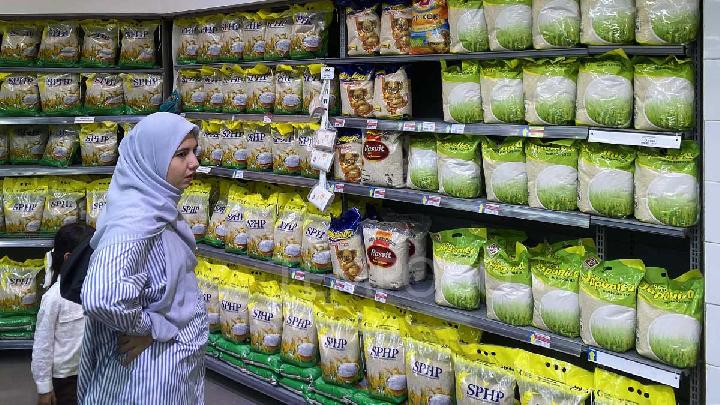 Rice Prices Remain High Across Indonesia