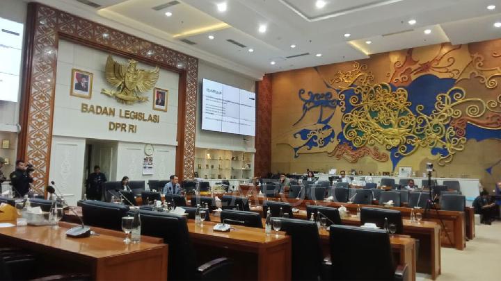 Rapat Hanya Dihadiri Dua Anggota, Baleg DPR: Tak Bisa Masuk Kantor karena Demo
