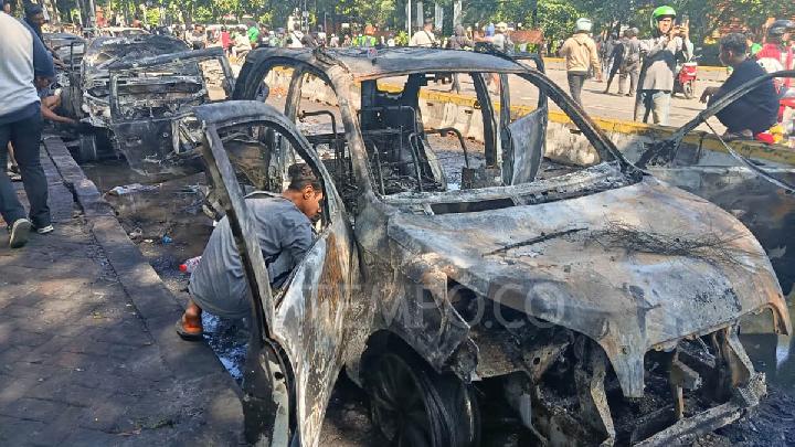 Chronology of Ojol Driver Killed by Tactical Vehicle and Subsequent Protest at Brimob Headquarters