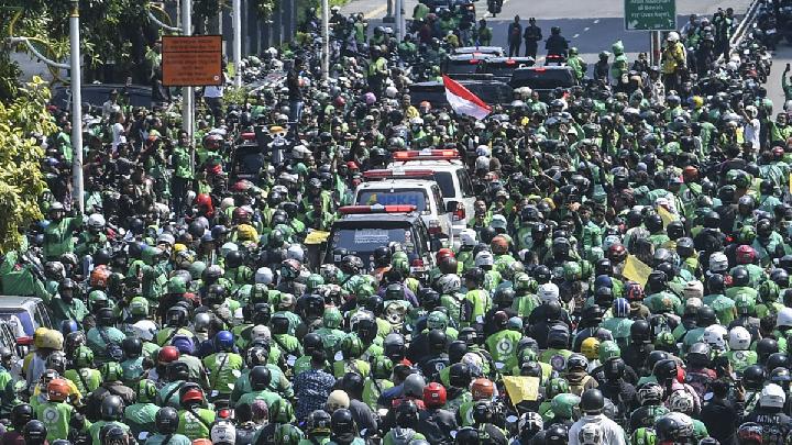 Di Balik Tragedi Pengemudi Ojol Dilindas Rantis Brimob