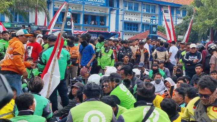 Solo Protests Cause Rp13.8 Billion in Public Property Damage