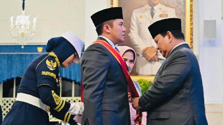 Prabowo Beri Bintang Mahaputera untuk Teddy Indra Wijaya dan Haji Isam, Apa Jasanya?