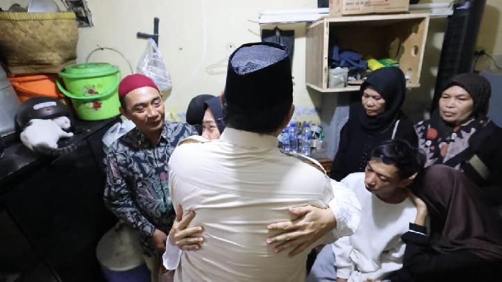 Today's Top 3 News: Prabowo Pays Condolence Visit to Home of Ojol Driver Killed During Jakarta Protest