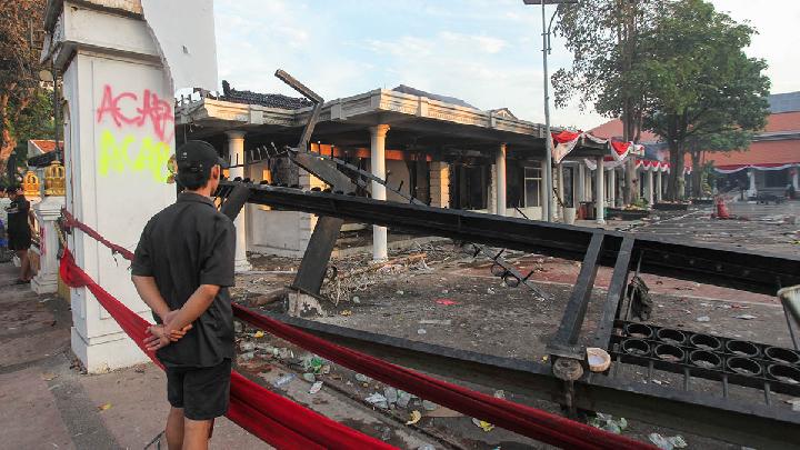 Pemerhati Sejarah Sarankan Rekonstruksi Gedung Grahadi