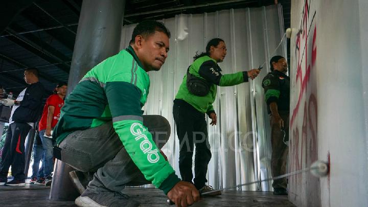 Jakarta's Public Facility Damage Losses Climb to Rp80 Billion