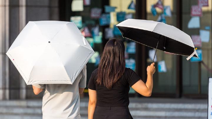 At Least 25 Dead as Heat Wave Grips Parts of US