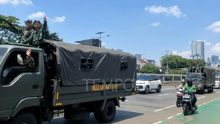 Komisi I DPR Tak Akan Panggil TNI Soal Pengamanan Demonstrasi