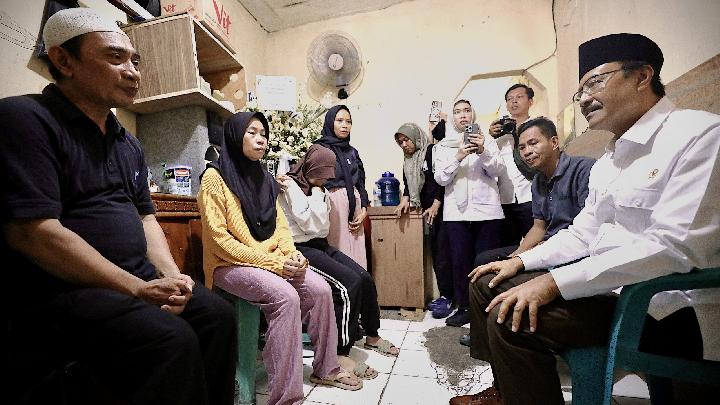 Gus Ipul Serahkan Santunan Kematian ke Keluarga Affan