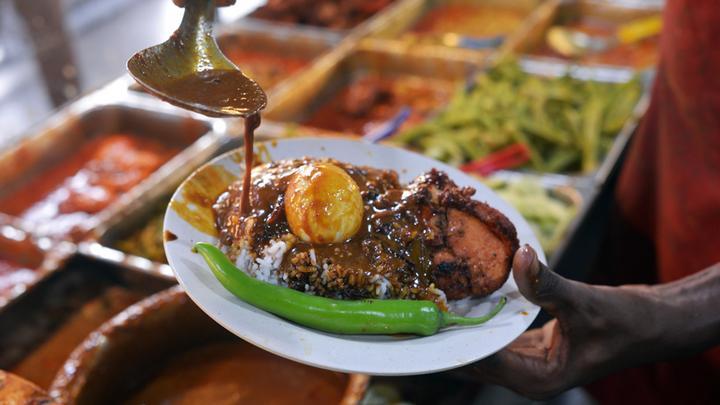 10 Local Foods You Must Try in Malaysia