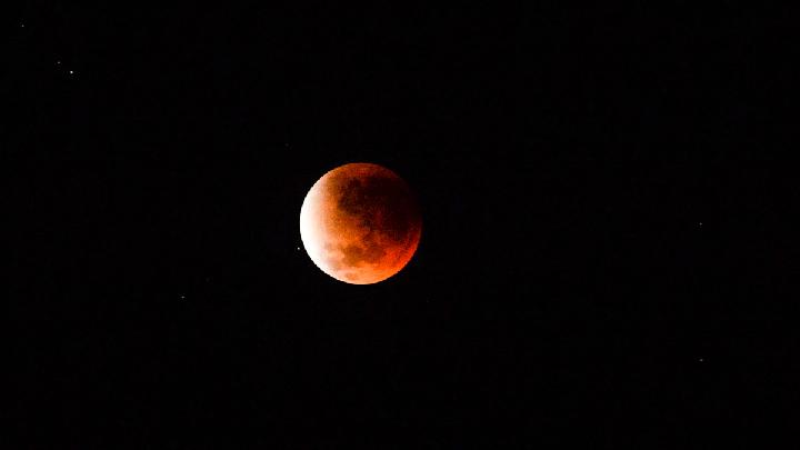 Total Lunar Eclipse in March: Science Centre Singapore Hosts Free Viewing