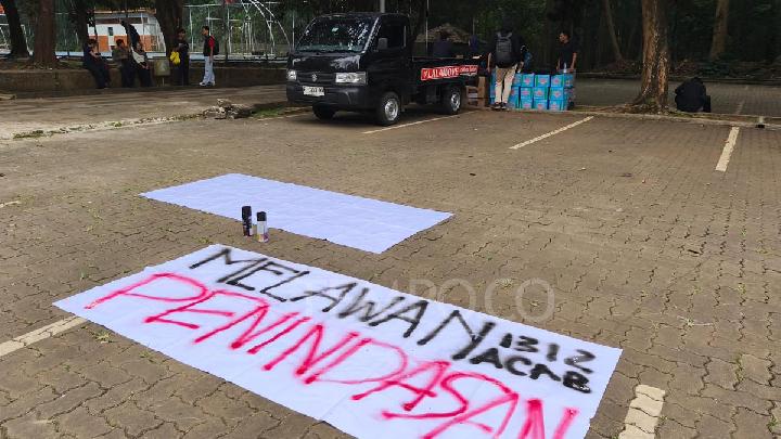 BEM UI Mulai Padati Depan Gedung DPR, Desak Realisasi 17+8 Tuntutan Rakyat