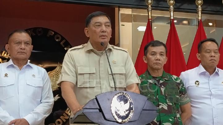 Indonesian Military Deployment to Safeguard DPR Building Draws Flak
