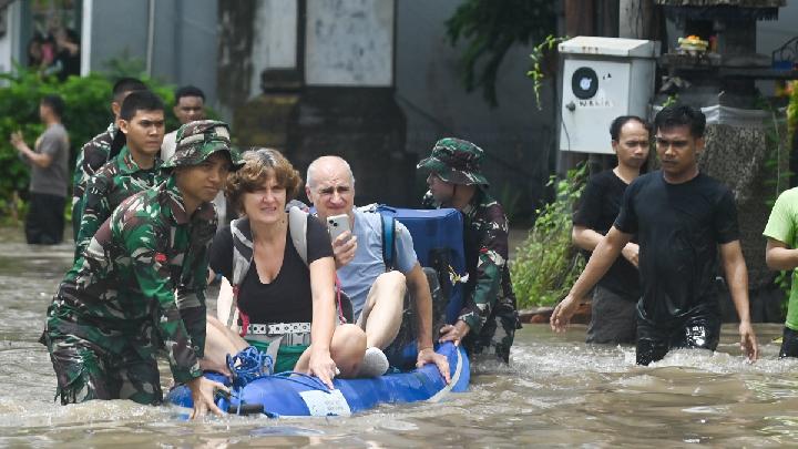 Why Is Indonesia's Rainy Season Starting Early in 2025?