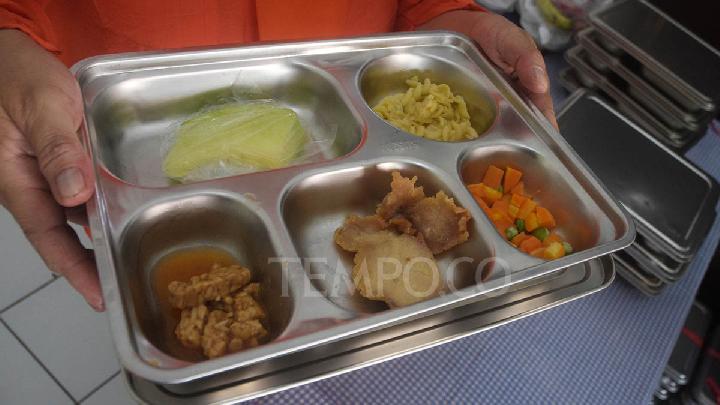 251 Indonesian Students in Banggai Suspected of Food Poisoning from Free Meals