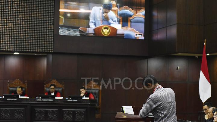 Warga Rempang Menangis Sampaikan Gugatan PSN di Sidang MK