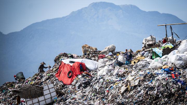 Danantara Proposes Jakarta Acquire Private Land for Waste to Energy Processing Site