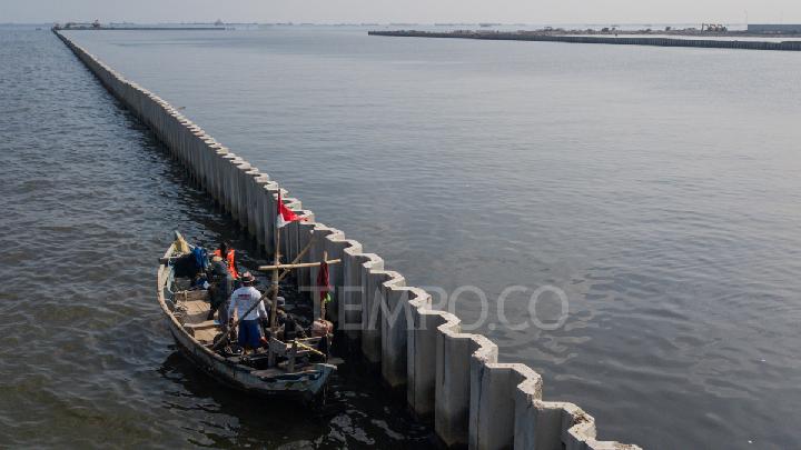 Fishing Catch Down 70% Due to KCN's Port Construction, Cilincing Fishers Say