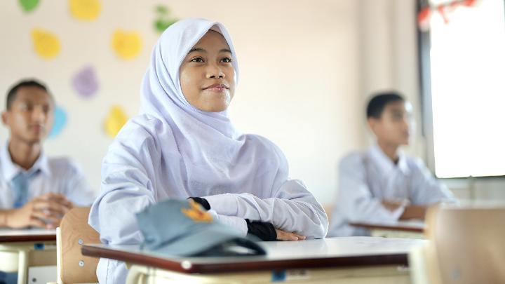 Kehilangan Kasih Orang Tua, Adelia Temukan Harapan di Sekolah Rakyat