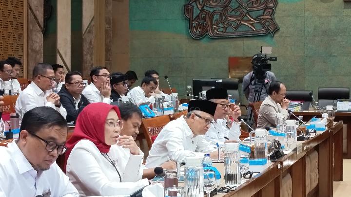 Program Interactive Flat Panel Masuk dalam Anggaran Digitalisasi Pembelajaran Rp 2 Triliun