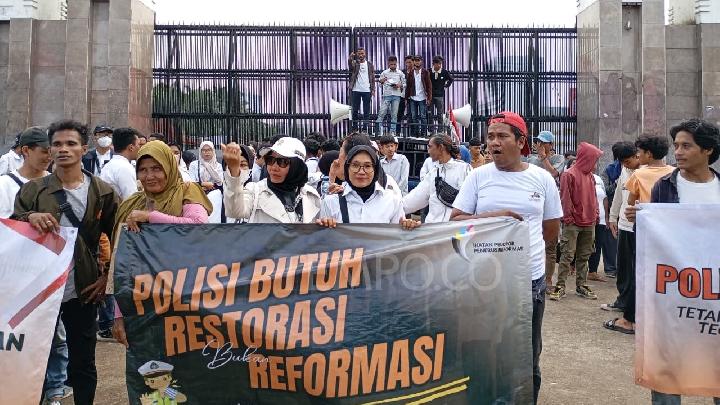 Protesters Reject Indonesia's Police Reform, Push for "Restoration" Instead