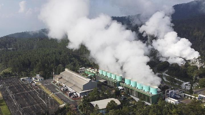 IESR: Indonesia Has Potentials to Be Data Center Hub Powered by Geothermal