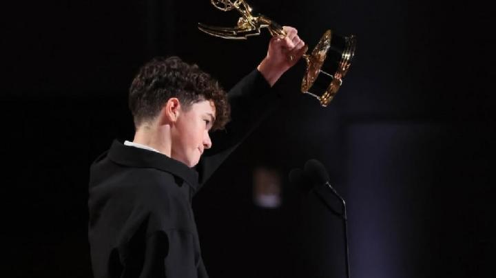 Profil Owen Cooper yang jadi Aktor Termuda Meraih Emmy Awards