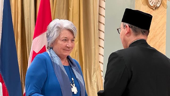 Indonesian Ambassador Hands Over Letters of Credence to Canada's Governor General