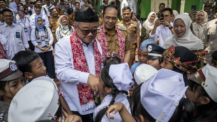 Bahasa Inggris Jadi Mata Pelajaran Wajib Mulai Tahun Ajaran 2027/2028