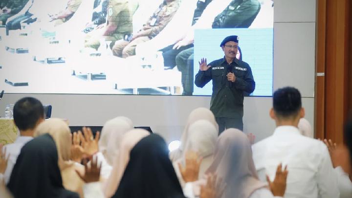 Sosyal Bakan Güney Kalimantan Sosyal Sütunlarını Bir Birleştirme Algılaması Başkanlık Programını Yönetmeye Davet Ediyor