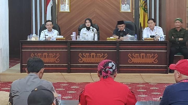 Wakil Gubernur Lampung, Jihan Nurlela dalam pertemuan dengan perwakilan aksi massa di Ruang Abung Balai Keratun Kantor Gubernur, 
pada Rabu, 24 September 2025. Dok. Pemprov Lampung