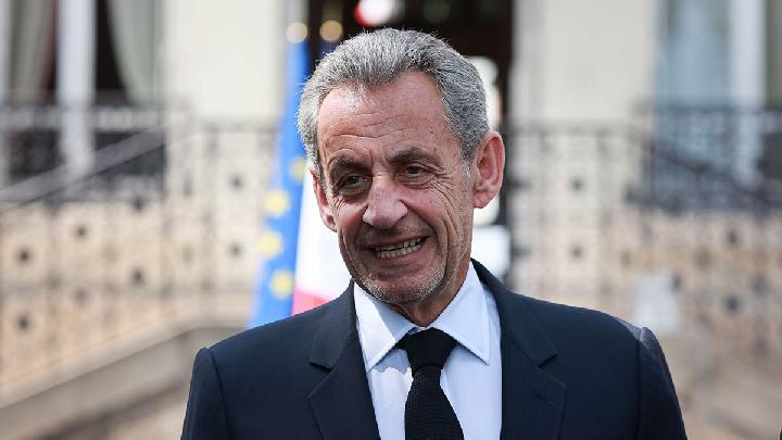 Ex-French President Nicolas Sarkozy Begins Serving 5-Year Prison Term