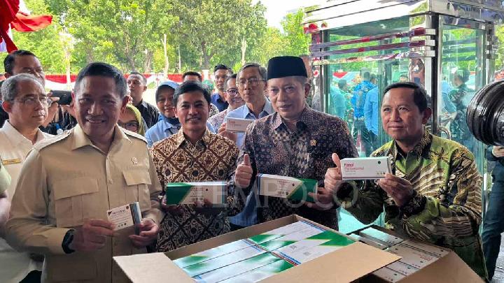 Kemhan Serahkan 4,8 Juta Butir Vitamin untuk Dapur MBG di Jakarta