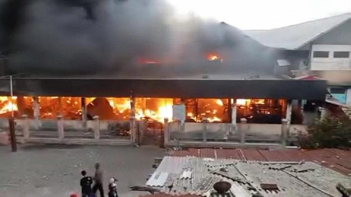 pasar kota wonogiri kebakaran