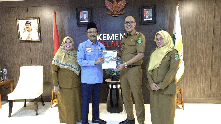 Mensos Gus Ipul Ajak Kepala Daerah Ikut Mutakhirkan DTSEN