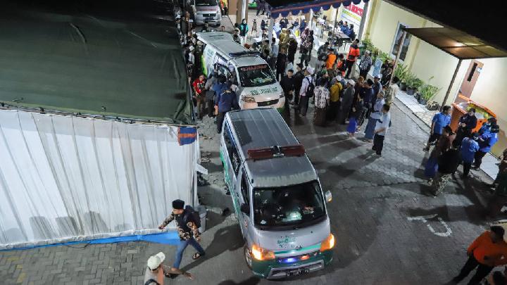 Pesan DPR ke Pemerintah soal Revitalisasi Ponpes Al Khoziny