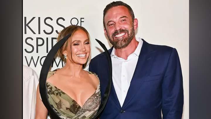 Mantan jadi Teman, Jennifer Lopez dan Ben Affleck Foto Bareng di Gala Premiere Kiss of the Spider Woman 