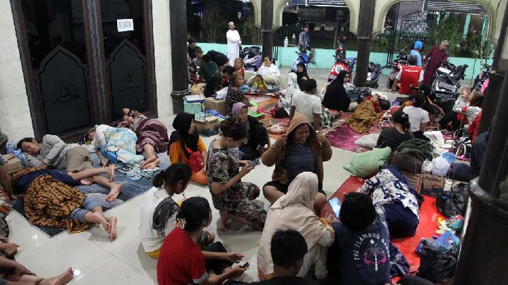 Kuzey Sumatra’da Sel ve Toprak Kaymalarından Etkilenen 7 Bölge