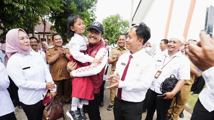 Gus Ipul: Sekolah Rakyat Sumedang Sudah Sangat Baik dan Terarah
