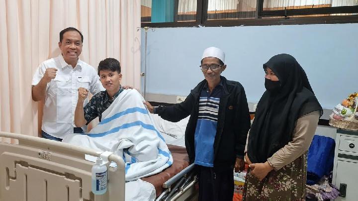 Kisah Dokter Mengamputasi Tangan Santri di Lokasi Reruntuhan Ponpes Al Khoziny