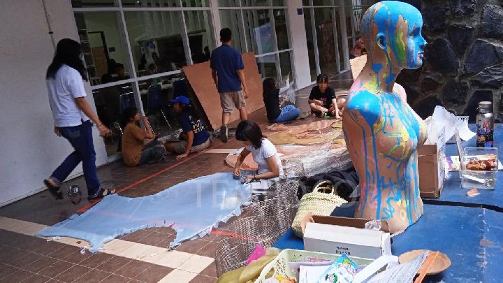 Cara 900 Mahasiswa Gen-Z Bangkitkan Pasar Seni ITB 2025