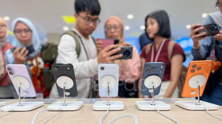 Trying Out the iPhone 17's New Buttons: Which One Is the Most Useful?