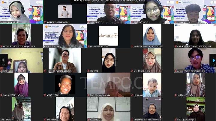 Sekitar 70 praktisi UMKM Binaan Yayasan Astra mengikuti lokakarya Social Media Marketing & Diferensiasi Produk secara daring pada Jumat 17 Oktober 2025. Pelatihan ini digelar oleh Politeknik Tempo bersama Yayasan Astra-Yayasan Dharma Bakti Astra. Foto: Rachma Tri Widuri