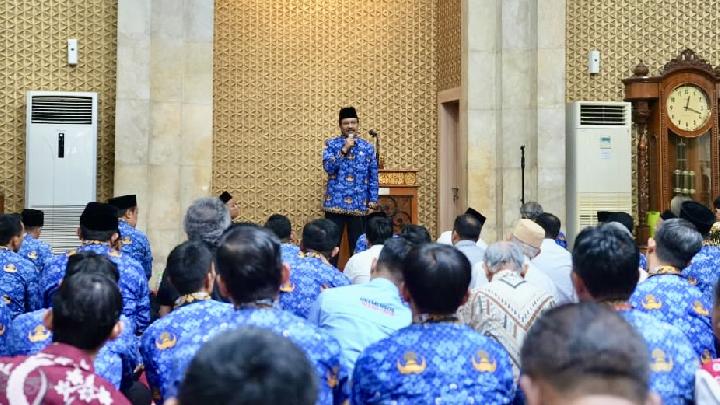 Gus Ipul Ajak Jamaah Shalat Jumat MasjidAl-Hikmah Doakan Presiden Prabowo