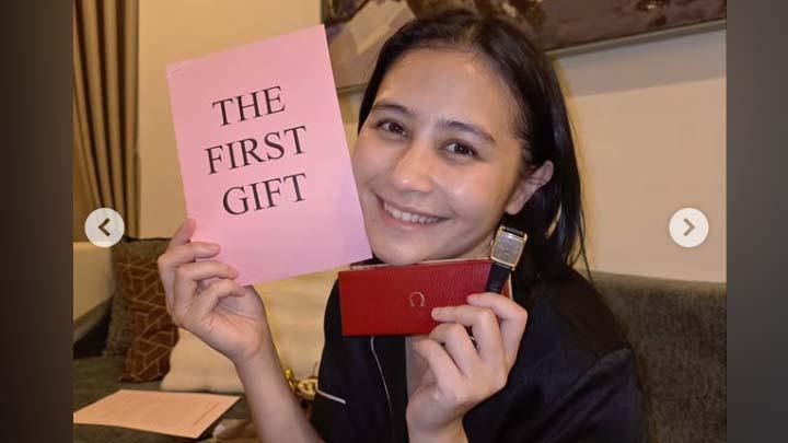Ulang Tahun, Prilly Latuconsina dapat 5 Kado Manis dari Omara Estheglal