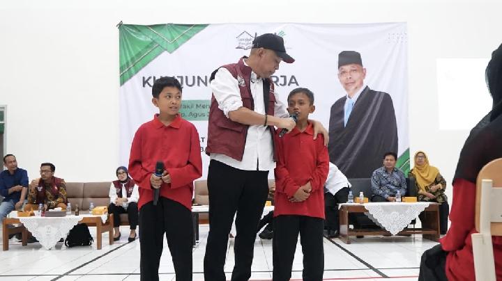 Siswa Sekolah Rakyat Titip Surat Ulang Tahun untuk Presiden Prabowo