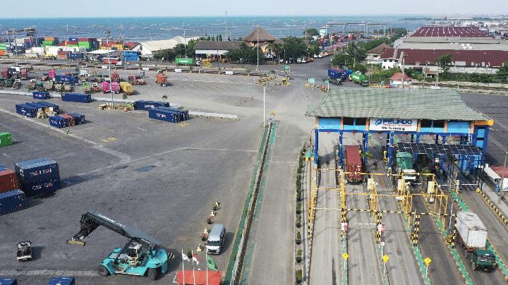 Indonesia Closes Tanjung Perak Port as Radioactive Cloves Returned from US