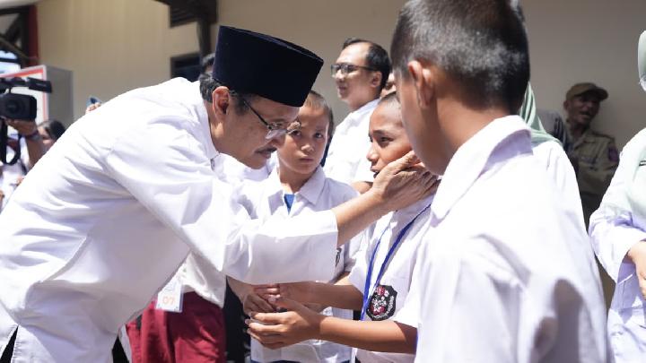 Gus Ipul Kagum Toleransi Agama Siswa Sekolah Rakyat Terintegrasi 53 Pontianak