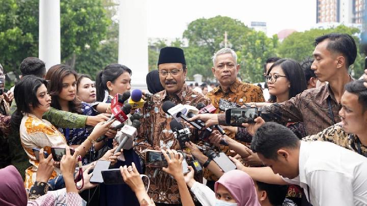 Gus Ipul Siap Gunakan Mobil Dinas Maung, Bangkitkan Karya Anak Bangsa