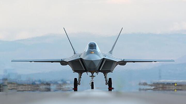 Ukraine, France Reach Agreement on Purchase of 100 Rafale Fighter Jets