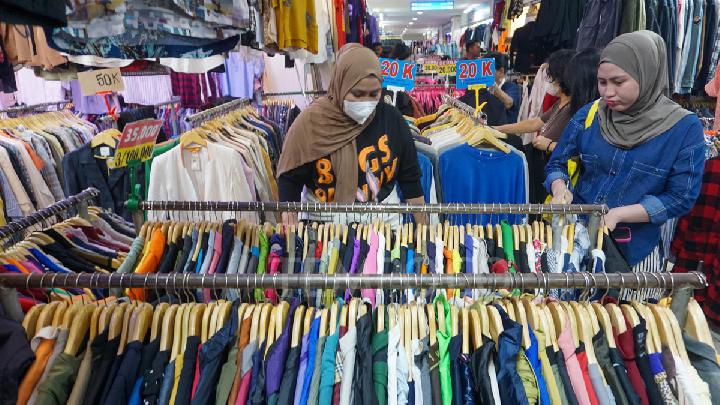 Purbaya Imposes Tariffs on 27 Textile Imports